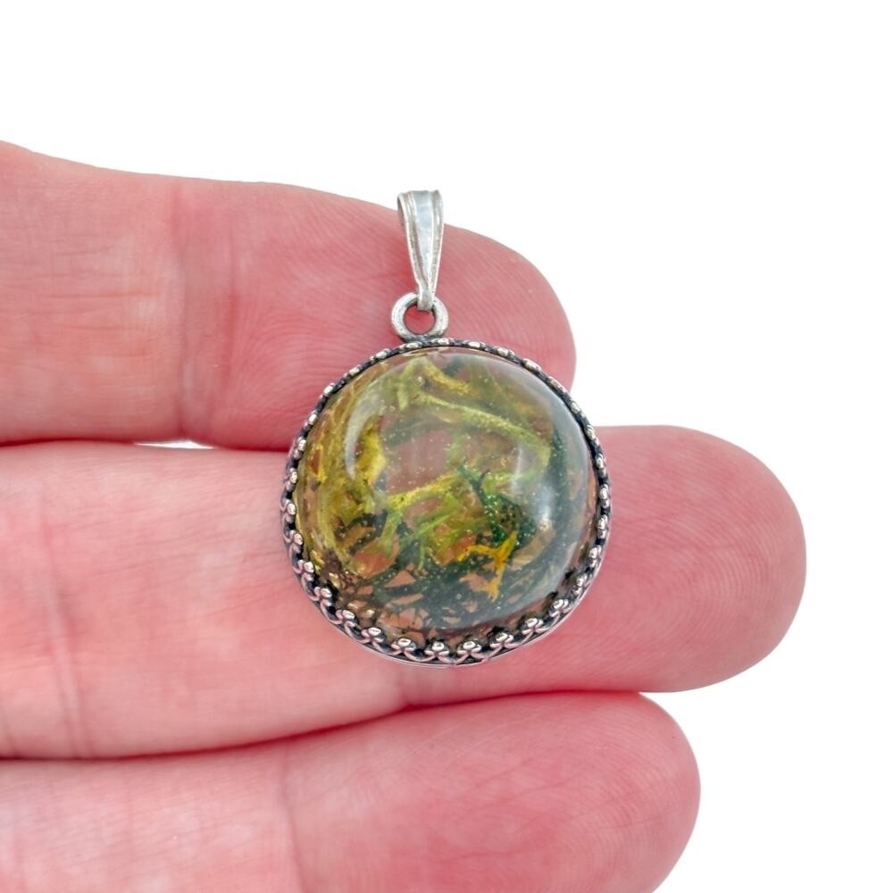 Vintage Sterling Silver 925 Moss Resin Pendant